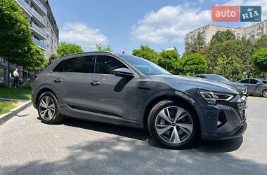 Внедорожник / Кроссовер Audi Q8 e-tron 2024 в 
