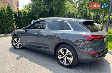 Внедорожник / Кроссовер Audi Q8 e-tron 2024 в 
