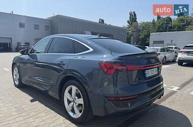 Внедорожник / Кроссовер Audi Q8 e-tron 2023 в 