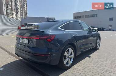 Внедорожник / Кроссовер Audi Q8 e-tron 2023 в 