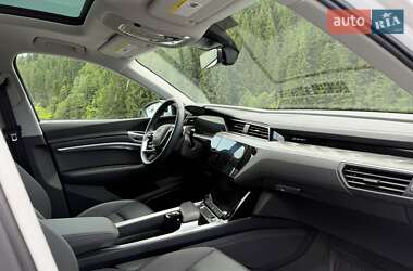 Внедорожник / Кроссовер Audi Q8 e-tron 2023 в 
