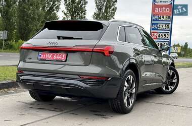 Внедорожник / Кроссовер Audi Q8 e-tron 2024 в 
