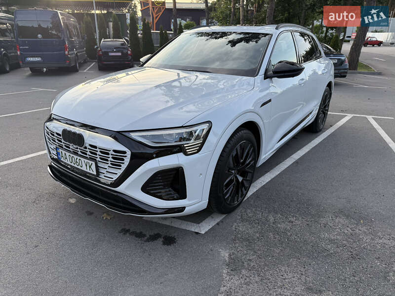 Внедорожник / Кроссовер Audi Q8 e-tron 2023 в Киеве