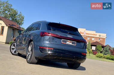 Внедорожник / Кроссовер Audi Q8 e-tron 2023 в 