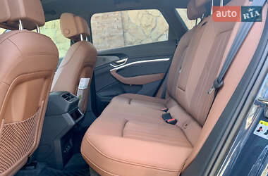 Внедорожник / Кроссовер Audi Q8 e-tron 2023 в 