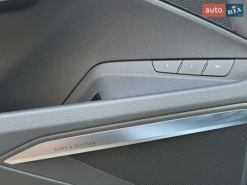 Внедорожник / Кроссовер Audi Q8 e-tron 2023 в Черновцах