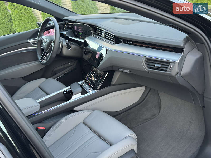 Внедорожник / Кроссовер Audi Q8 e-tron 2023 в Черновцах
