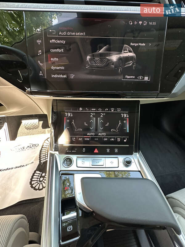Позашляховик / Кросовер Audi Q8 e-tron 2023 в Харкові