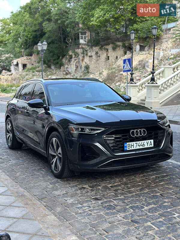 Внедорожник / Кроссовер Audi Q8 e-tron 2023 в Одессе