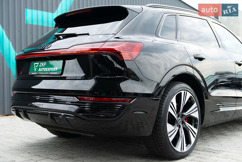 Внедорожник / Кроссовер Audi Q8 e-tron 2023 в Мукачево