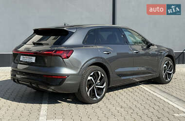 Внедорожник / Кроссовер Audi Q8 e-tron 2023 в 