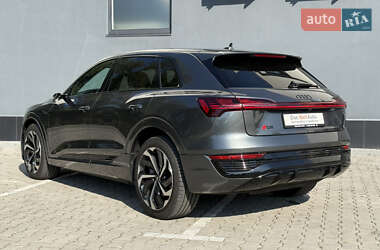 Внедорожник / Кроссовер Audi Q8 e-tron 2023 в 