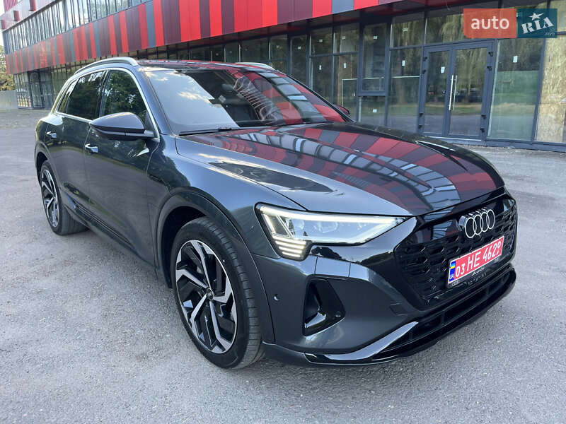 Внедорожник / Кроссовер Audi Q8 e-tron 2023 в Ровно