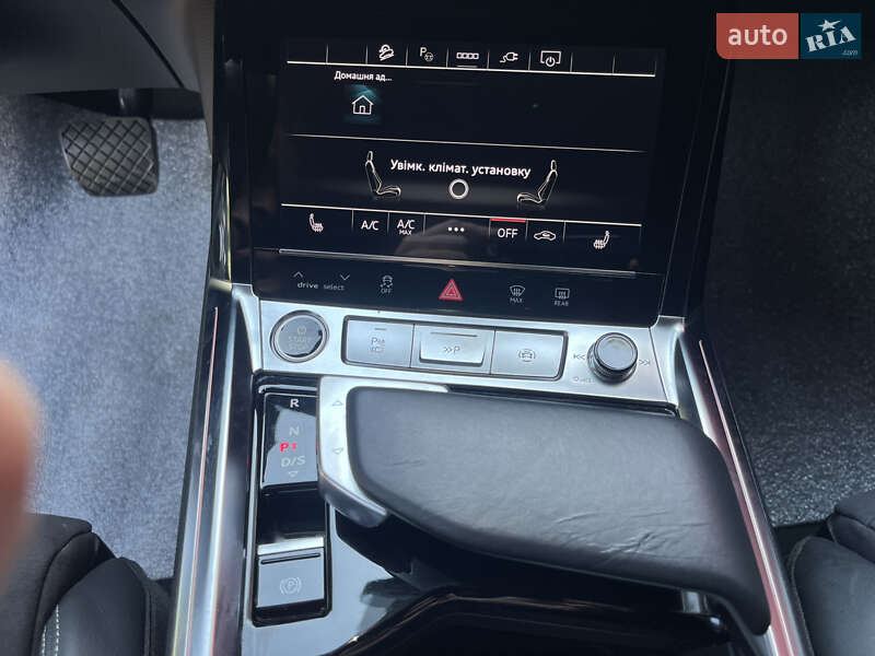 Внедорожник / Кроссовер Audi Q8 e-tron 2023 в Ровно