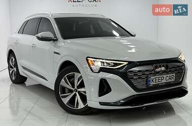 Внедорожник / Кроссовер Audi Q8 e-tron 2023 в 