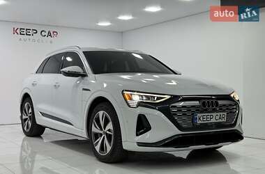 Внедорожник / Кроссовер Audi Q8 e-tron 2023 в 