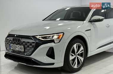 Внедорожник / Кроссовер Audi Q8 e-tron 2023 в 