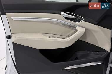 Внедорожник / Кроссовер Audi Q8 e-tron 2023 в 
