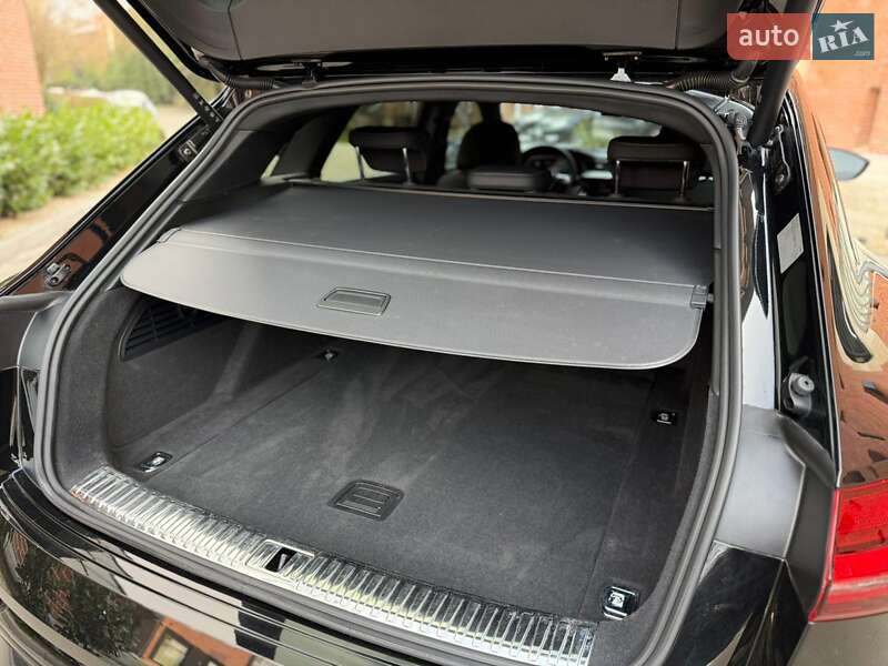 Позашляховик / Кросовер Audi Q8 e-tron 2023 в Львові