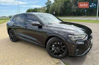 Внедорожник / Кроссовер Audi Q8 e-tron 2023 в Львове