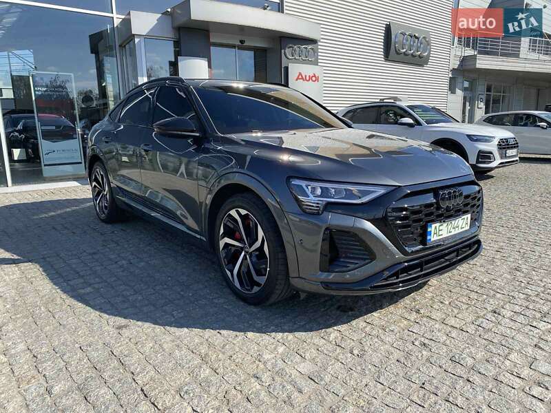 Позашляховик / Кросовер Audi Q8 e-tron 2023 в Дніпрі фото 3 Позашляховик / Кросовер Audi Q8 e-tron 2023 в Дніпрі