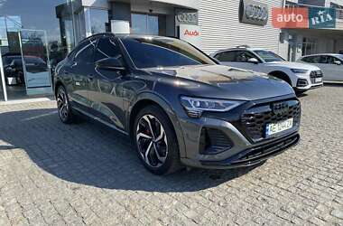 Внедорожник / Кроссовер Audi Q8 e-tron 2023 в 