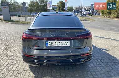 Внедорожник / Кроссовер Audi Q8 e-tron 2023 в 