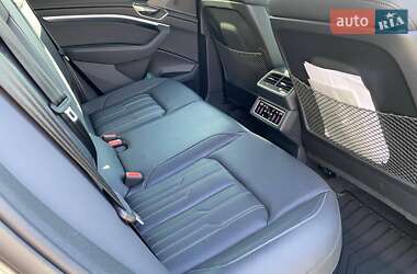 Внедорожник / Кроссовер Audi Q8 e-tron 2023 в 