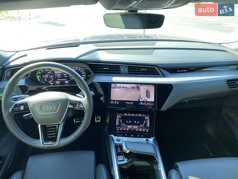 Внедорожник / Кроссовер Audi Q8 e-tron 2023 в Днепре