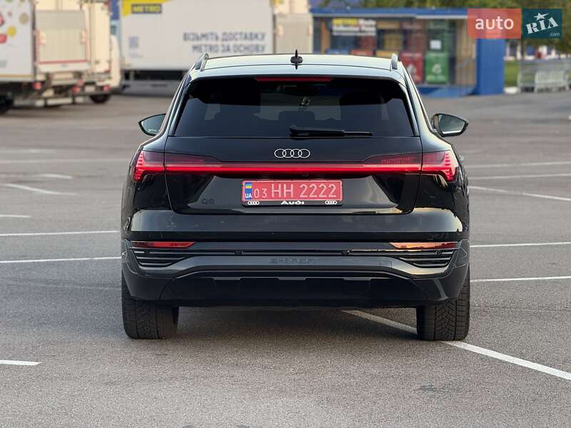 Внедорожник / Кроссовер Audi Q8 e-tron 2023 в Ровно