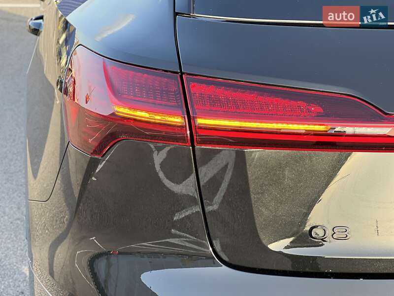 Внедорожник / Кроссовер Audi Q8 e-tron 2023 в Ровно