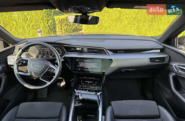 Внедорожник / Кроссовер Audi Q8 e-tron 2023 в 