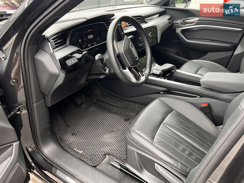 Внедорожник / Кроссовер Audi Q8 e-tron 2023 в Киеве фото 10 Внедорожник / Кроссовер Audi Q8 e-tron 2023 в Киеве