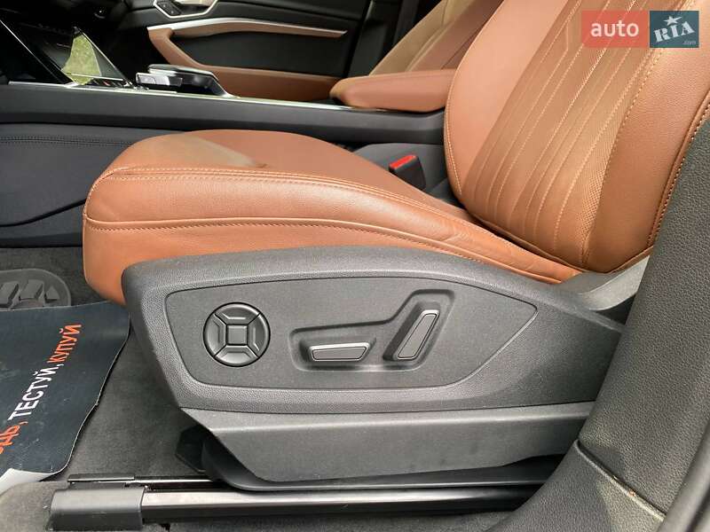 Внедорожник / Кроссовер Audi Q8 e-tron 2023 в Хмельницком