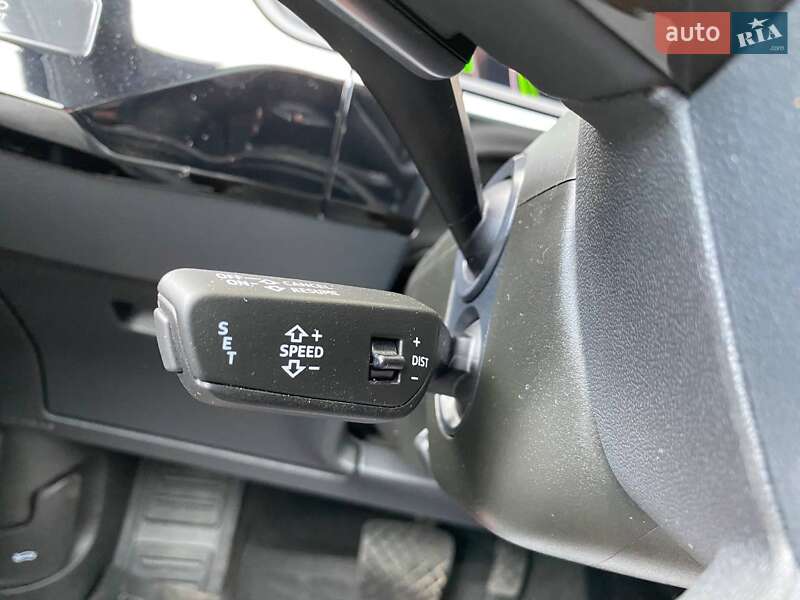 Внедорожник / Кроссовер Audi Q8 e-tron 2023 в Хмельницком