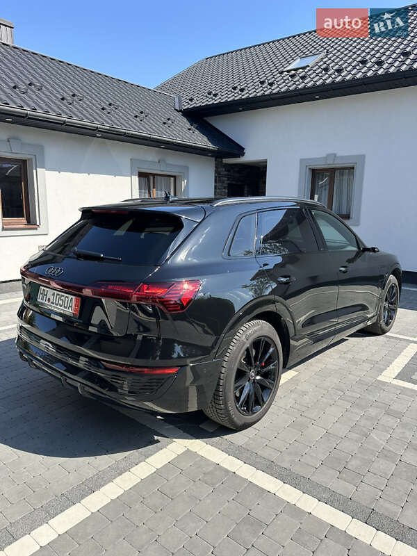 Внедорожник / Кроссовер Audi Q8 e-tron 2023 в Богородчанах