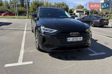 Позашляховик / Кросовер Audi Q8 e-tron 2023 в 