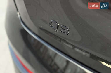 Позашляховик / Кросовер Audi Q8 e-tron 2023 в 