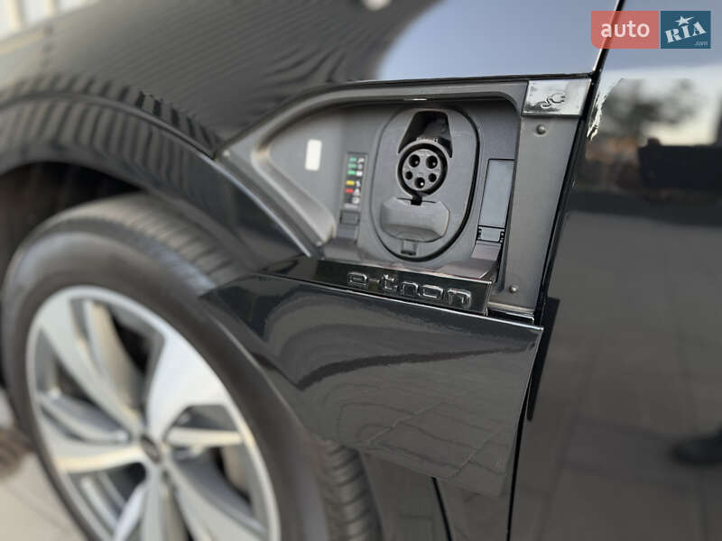 Внедорожник / Кроссовер Audi Q8 e-tron 2023 в Киеве фото 15 Внедорожник / Кроссовер Audi Q8 e-tron 2023 в Киеве