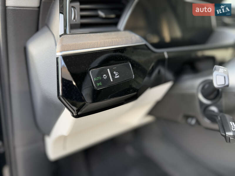 Внедорожник / Кроссовер Audi Q8 e-tron 2023 в Киеве фото 22 Внедорожник / Кроссовер Audi Q8 e-tron 2023 в Киеве