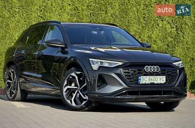 Позашляховик / Кросовер Audi Q8 e-tron 2023 в 