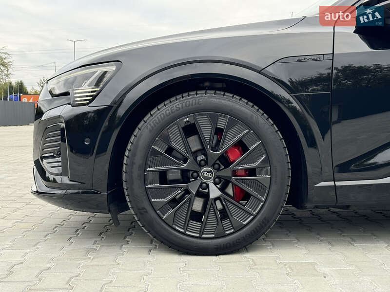 Внедорожник / Кроссовер Audi Q8 e-tron 2023 в Мукачево