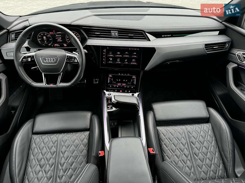 Внедорожник / Кроссовер Audi Q8 e-tron 2023 в Мукачево
