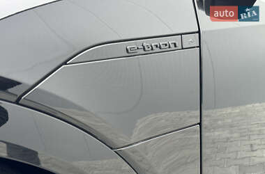 Внедорожник / Кроссовер Audi Q8 e-tron 2023 в 