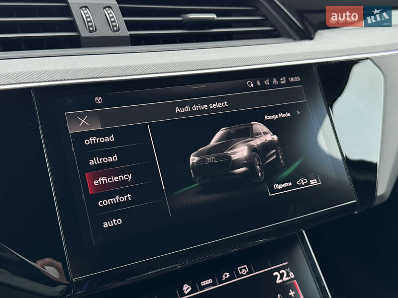 Внедорожник / Кроссовер Audi Q8 e-tron 2023 в Мукачево