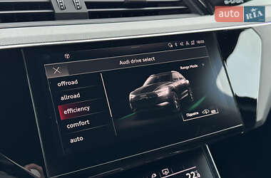 Внедорожник / Кроссовер Audi Q8 e-tron 2023 в 