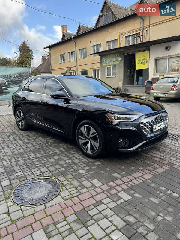 Внедорожник / Кроссовер Audi Q8 e-tron 2023 в Ивано-Франковске