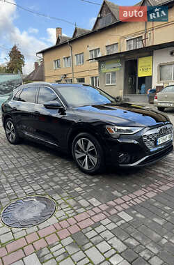 Внедорожник / Кроссовер Audi Q8 e-tron 2023 в 