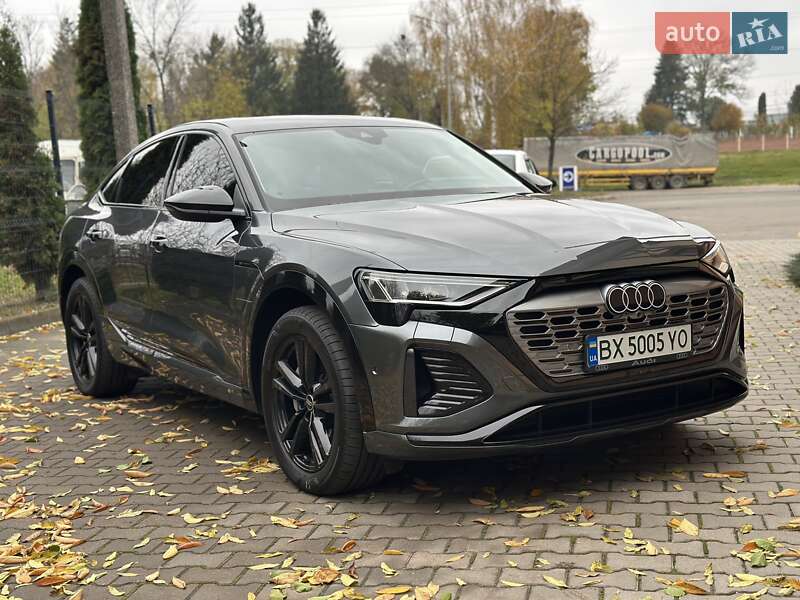 Позашляховик / Кросовер Audi Q8 e-tron 2023 в Хмельницькому