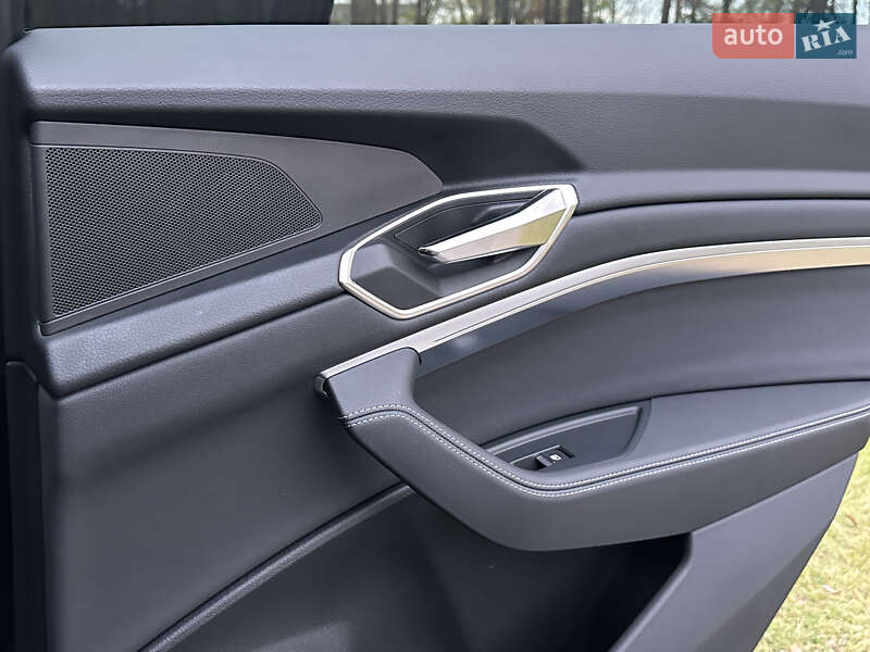 Внедорожник / Кроссовер Audi Q8 e-tron 2023 в Житомире фото 65 Внедорожник / Кроссовер Audi Q8 e-tron 2023 в Житомире